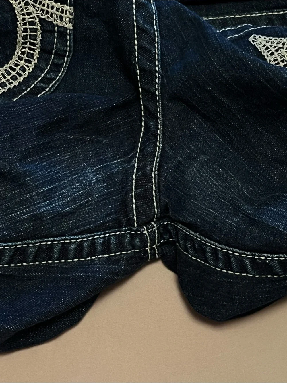 🇺🇸 True Religion Woman’s Low Rise Skinny Jeans with White Stitching & Embroidery - Picture 16 of 16